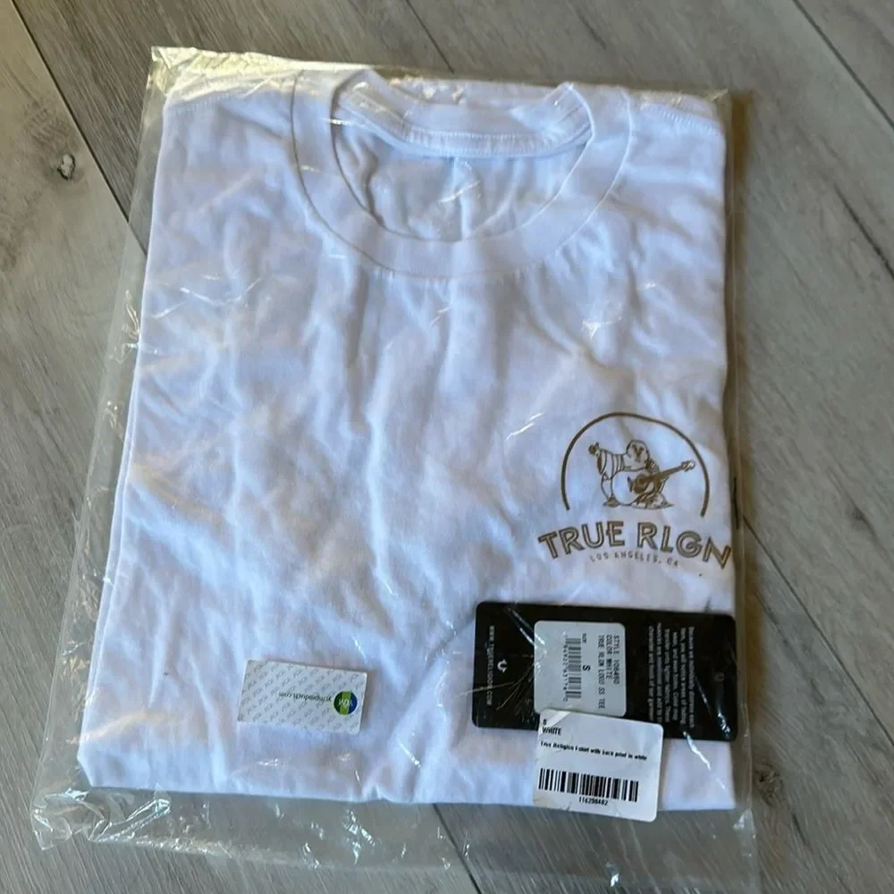 True Religion White with Gold 2-sided Logo SS Men Small T-Shirt NWT in packaging
